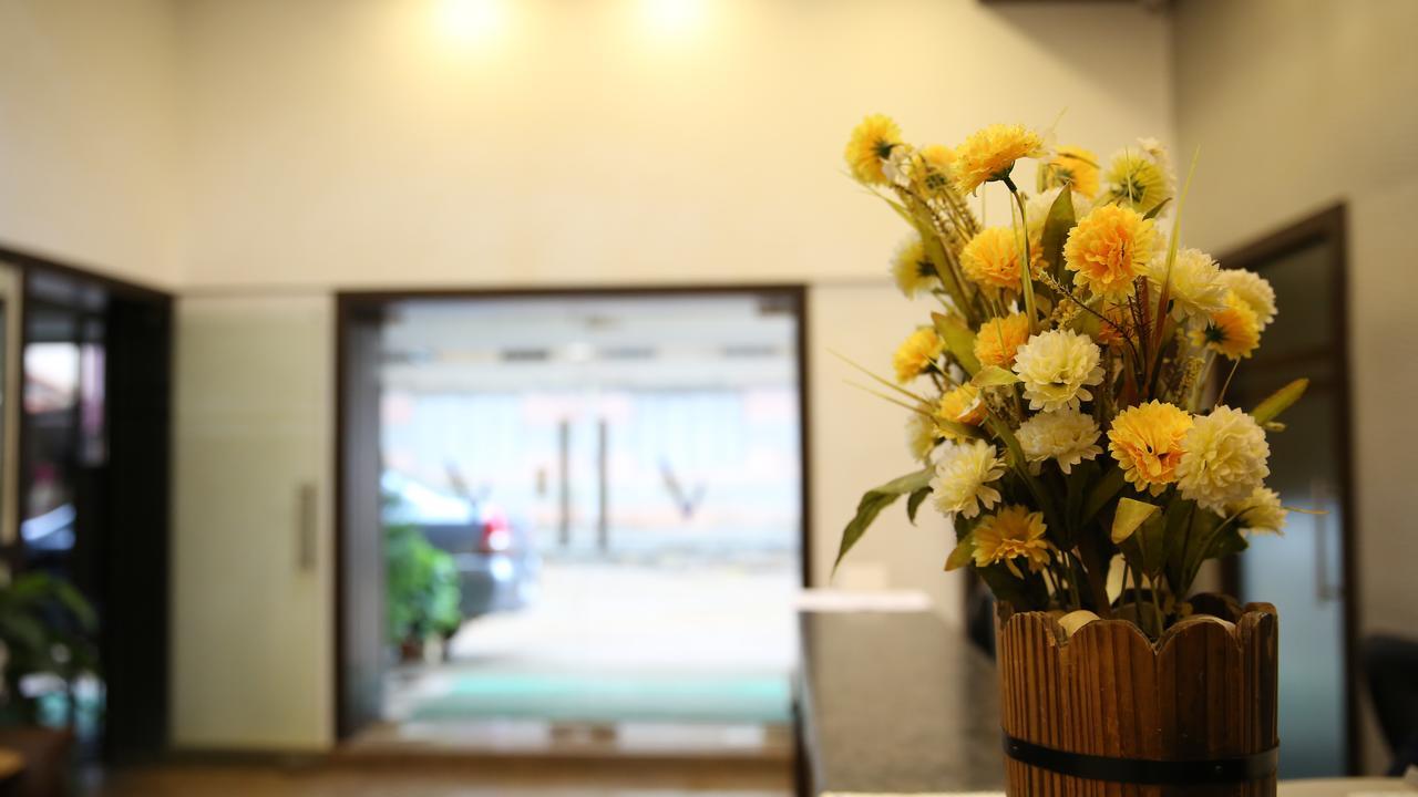 Hotel Venkat Presidency Bengaluru Kültér fotó